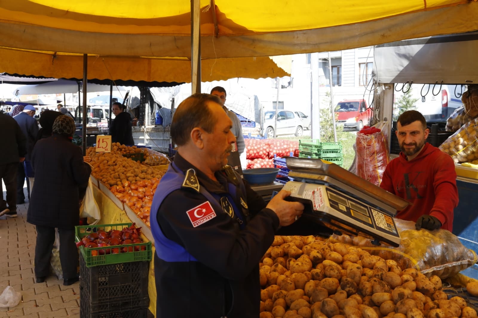İlkadım’da Pazar Yerlerine Sıkı Denetim: Halk Sağlığı Öncelik