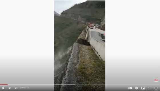 ORDU FATSA YOLUNDA TOPRAK KAYMASI